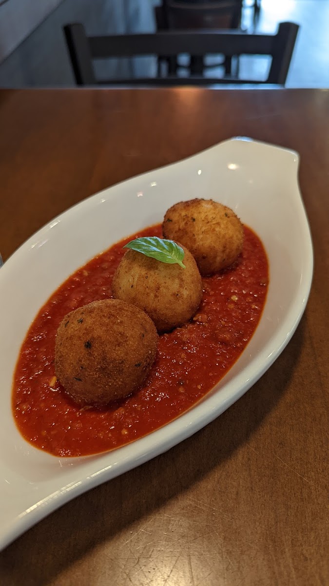 Uncle Gino's Cafe & Ristorante